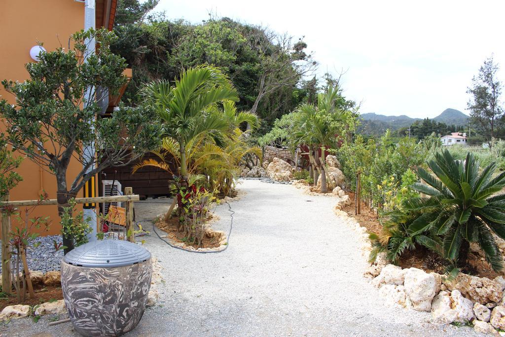 Hostal Majin No Tsubo Nakijin Exterior foto